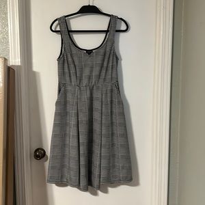 Size 12 (Torrid size 0) black and white skater dress